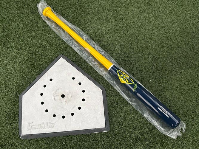New 34 Pro Prime CB35 Savannah Bananas Louisville Slugger Maple Baseball Bat