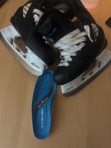 Junior True Pro Custom Hockey Skates | Size 3