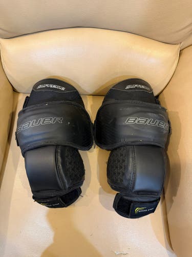 Bauer Supreme Goalie Knee Pads (Used)