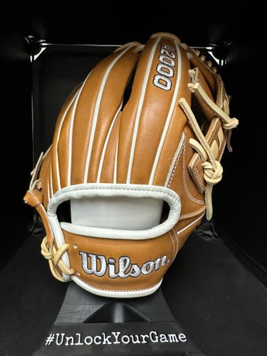 2024 Wilson RH Infield A2000 Baseball Glove 11.5" (New)