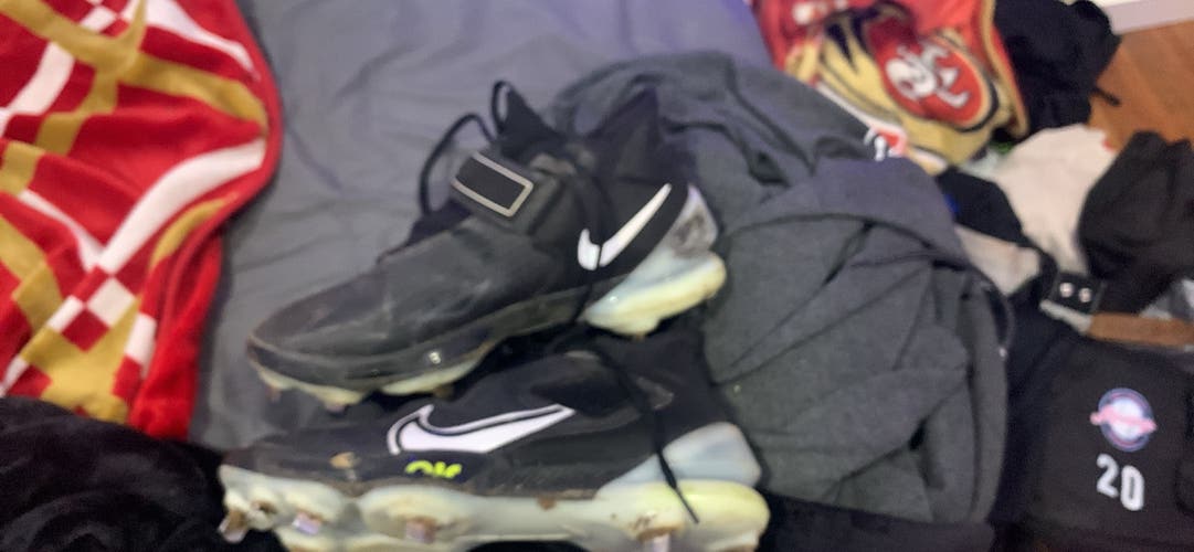 Black Men's Size M 9.0 (W 10.0) Nike Trout Low Top Metal (Used)