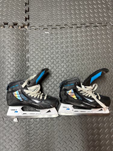 2021 True TF9 Hockey Goalie Skates Regular Width 9 (Used)