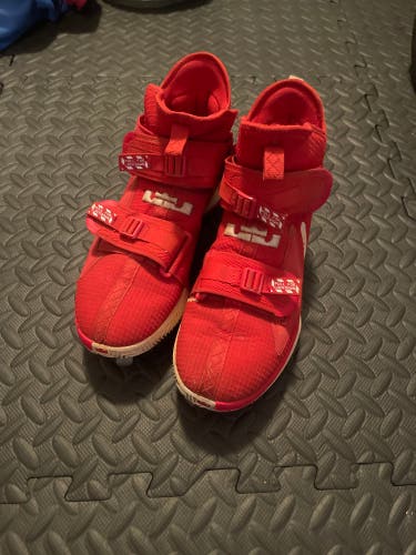 Red Men's Size M 11.0 (W 12.0) Adult Nike Metal Cleats (Used)