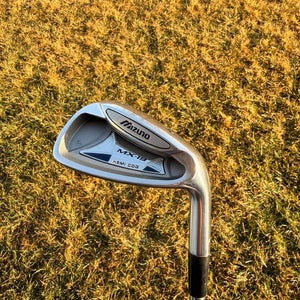 Mizuno MX 19 9-Iron Dynalite Gold Regular Flex 35.75 NICE