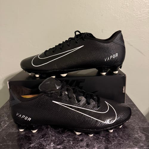 Men's Size 13 Nike Low Top Vapor Carbon Untouchable speed Varsity Used black