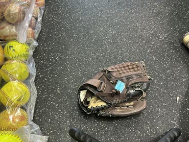 Used Mizuno MPR 115P BB/SB Glove RH Throw Brown 11 1/2" 10743-C000478231