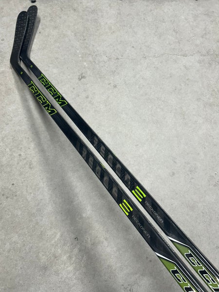 2 Pack 90 Flex P29 Senior CCM Ribcore Reckoner Right Hand Hockey Stick Pro Stock NHL (New)
