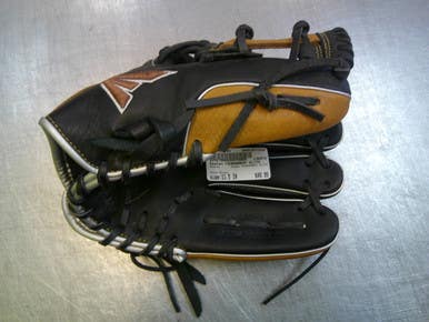 Used Easton TOURNAMENT ELITE BB/SB Glove RH Throw Black 11 1/2" 11339-S000198493