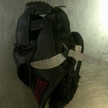 Used SKYNNE BB/SB Glove RH Throw Black 9 1/2" 11868-S000067350