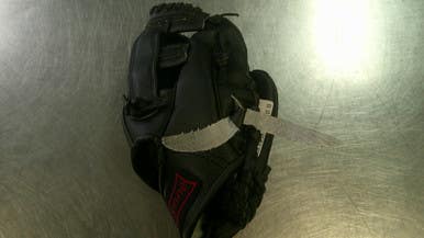 Used SKYNNE BB/SB Glove RH Throw Black 9 1/2" 11868-S000067350