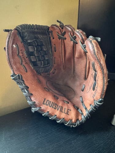 Louisville Slugger RH Baseball Glove 11.5" (Used)