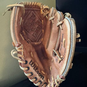 Wilson A2160 RH Baseball Glove 9.5" (Used)