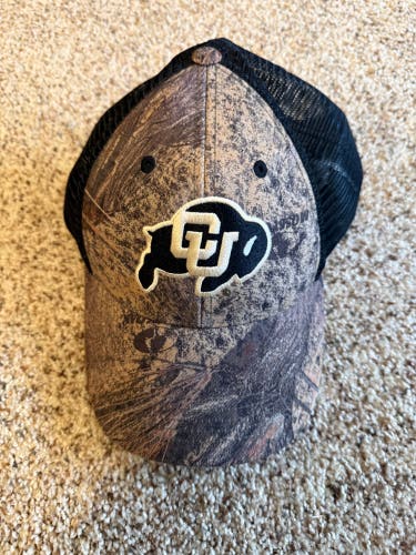 University of Colorado buffaloes (CU) Black /Camo Hat (Used)