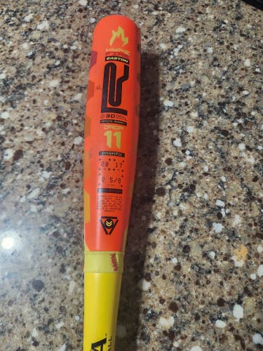 2025 Easton Hype Fire Composite USABat Certified Bat (-11) 17 oz 28" (Used)