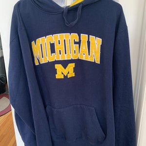 Blue Men's Large Sweatshirt (Used)