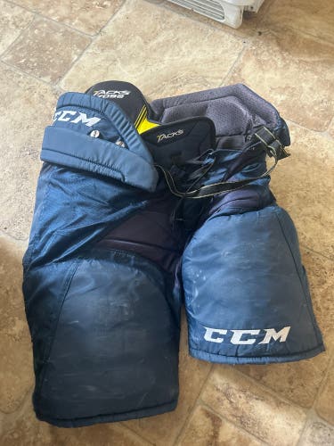 Senior Medium CCM Tacks 7092 Hockey Pants (Used)