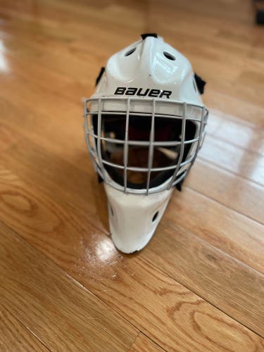 Senior Medium 2013 Bauer NME 7 Goalie Mask (Used)