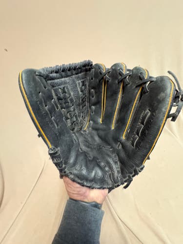 RH Easton Rival Baseball Glove 13" (Used)