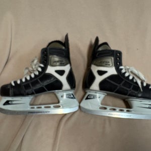 CCM 92 Hockey Skates 11 (Used)