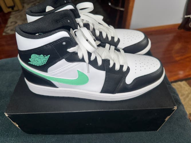 Green Men's Adult Size M 11.0 (W 12.0) Air Jordan (New)