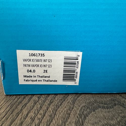 Bauer Vapor 3X Hockey Skates Extra Wide Width Size 4 (Used)