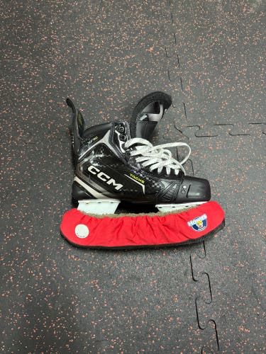 Black 2024 CCM Tacks XF 80 Hockey Skates Extra Wide Width 8 (Used)