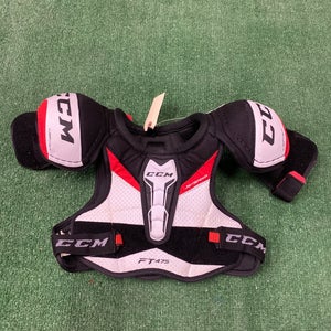 CCM Shoulder Pads | Junior medium