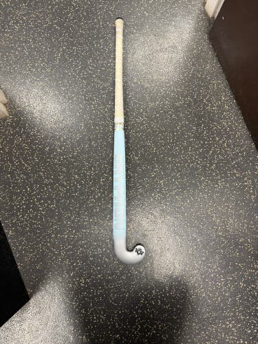 Gryphon Field Hockey Stick 37.5" (Used)