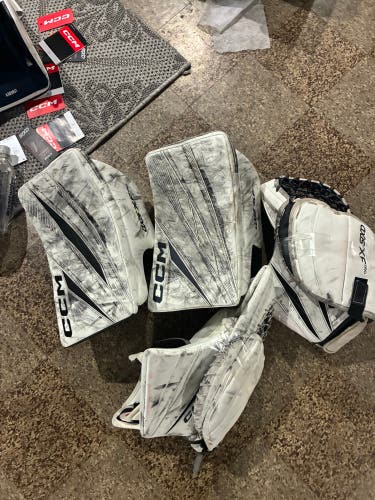 Pro stock Ccm axis xf gloves and blockers