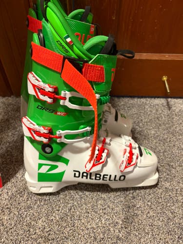 Mondo 27 & 27.5 Dalbello DRS Racing Ski Boots Stiff Flex (Used)