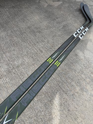 2 PACK CCM RibCor Trigger ASY Pro Stock Hockey Stick Grip 85 Flex P28 Left 8405