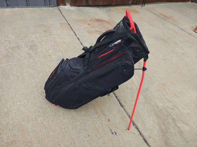 Taylormade Flextech 14 Divider Dual Strap Golf Stand Bag Black/Red w Raincover