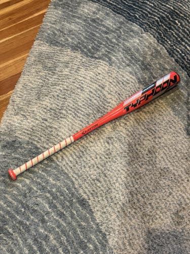 Easton Typhoon YSB19TY12 30" 18oz -12 Baseball Bat 2 1/4" Barrel AUX 100 USA