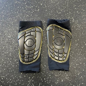 Used Soccer Shin Guards Junior Black LG 11849-S000032956