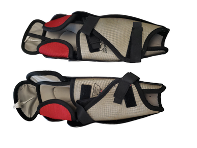 Used Easton YOUTH IDEAL FIT SHIN GUARDS Youth Shin Guards Black 11" 11849-S000020111