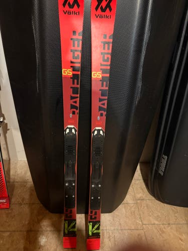 Volkl RTM 140 cm Racing Skis Without Bindings (Used)