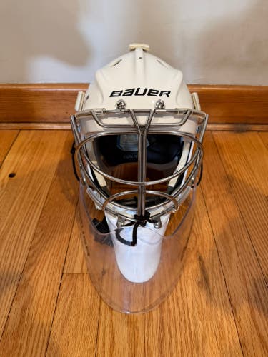 Senior Small Bauer 950 Goalie Mask (Used)