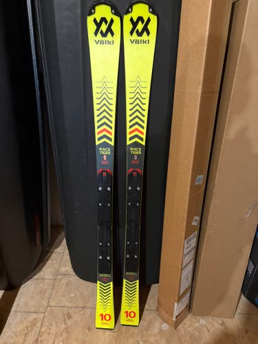 Volkl Racetiger SL 143 cm Racing Skis Without Bindings (Used)