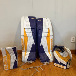 34" Vaughn V9 Regular Goalie Full Set (Used)