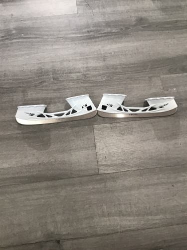 CCM Sb xs 280 mm (New) Pair with XS stainless steel