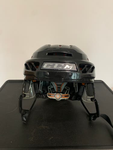 Like New. USED Medium CCM FITLITE  Helmet HECC certification valid until HECC THE END OF Sep/2022