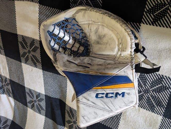 2022 CCM Axis 2 Pro Regular Pro Stock (Used)