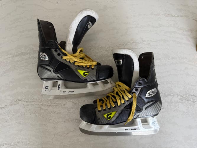 Black/Gray 2004 Graf Supra G5 Hockey Skates 9 (Used)