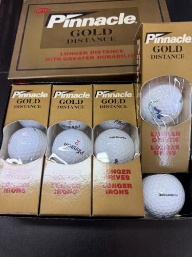 12 New Pinnacle Gold Distance Golf Balls in Box