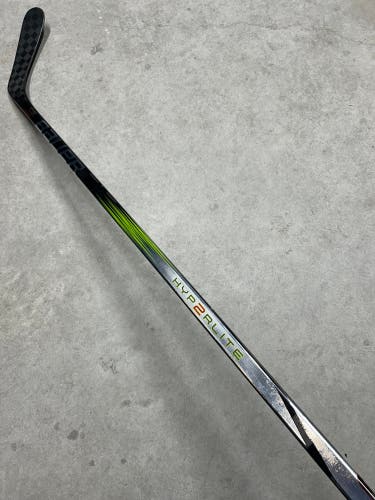77 Flex P92 Senior Bauer Vapor Hyperlite 2 Right Hand Hockey Stick (New)