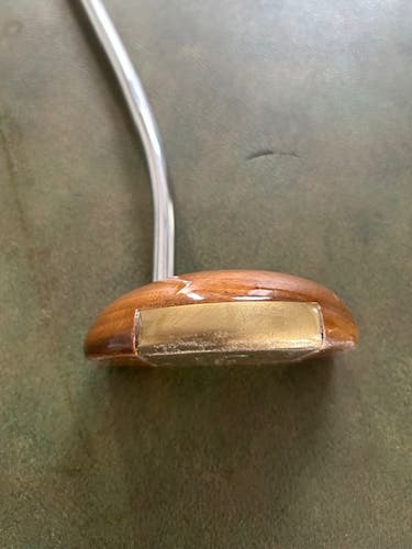 Brown Unisex 1990 Mallet Right Handed Putter 35" (Used)