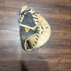 Easton Natural Youth Series NATY2000 RH Catcher's Baseball Glove 32.5" (Used)