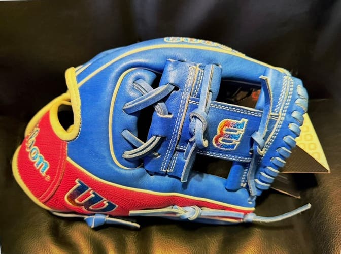 Wilson A2000 11.5", DP15 Infield Baseball Glove, Pedroia Fit - Autism Awareness
