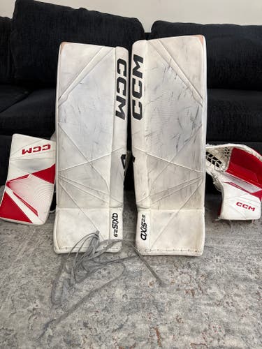 34" 2024 CCM Axis 2.9 Regular Goalie Full Set