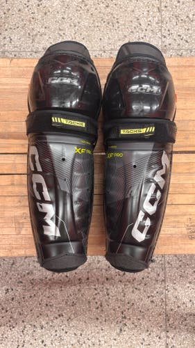 Senior CCM Tacks XF Pro 14" Shin Pads (Used)